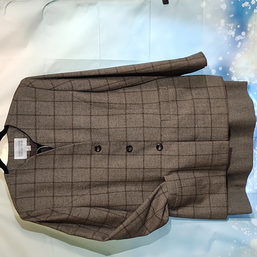 Executive Collection 2 piece suit, size 16, brown